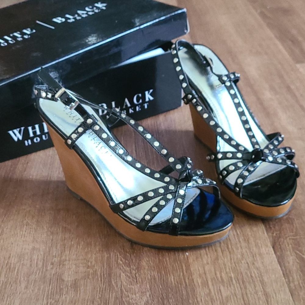💋3/$30 White house black market sarah